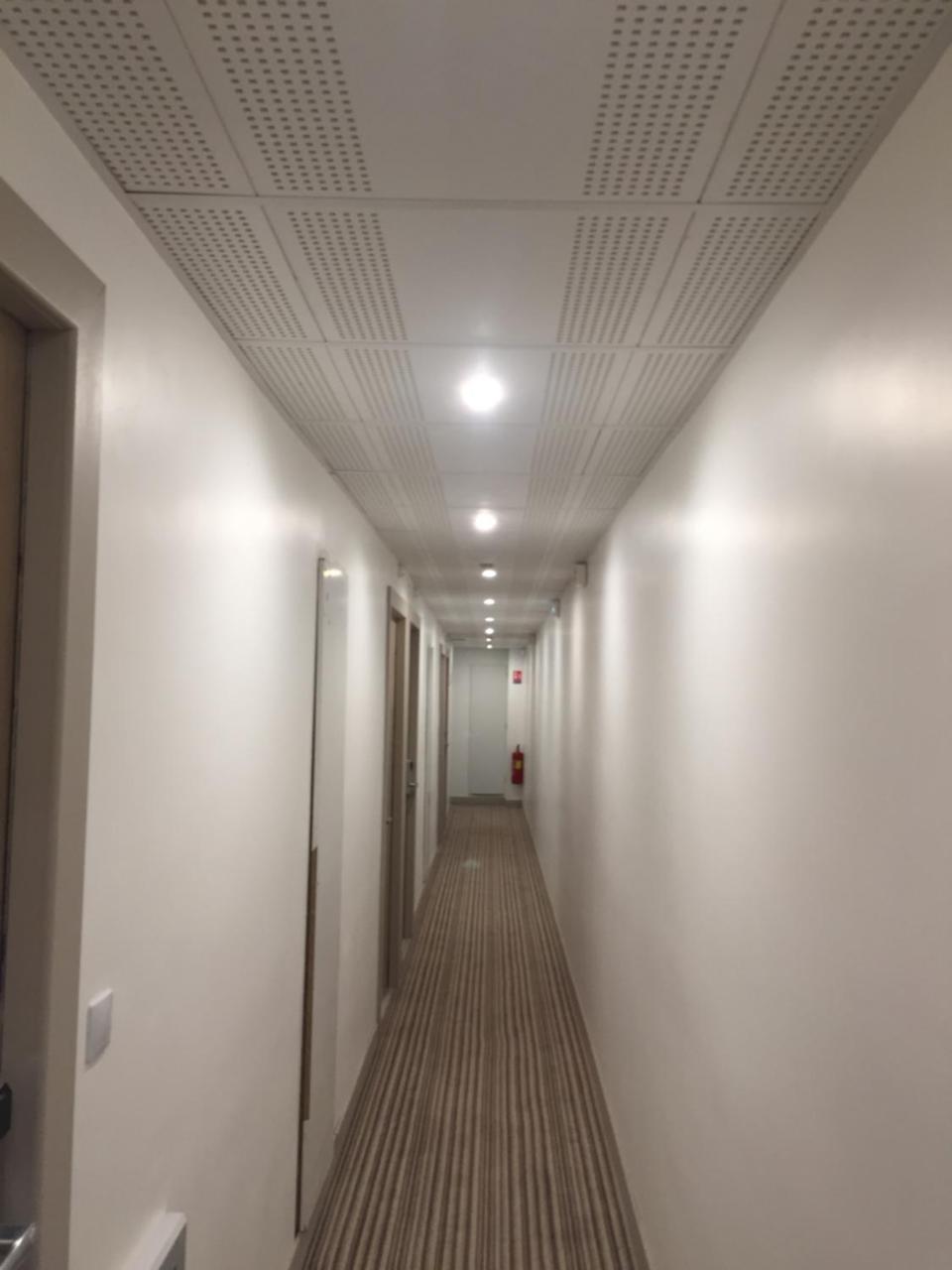 Hotel Des Arcades แร็งส์ ภายนอก รูปภาพ